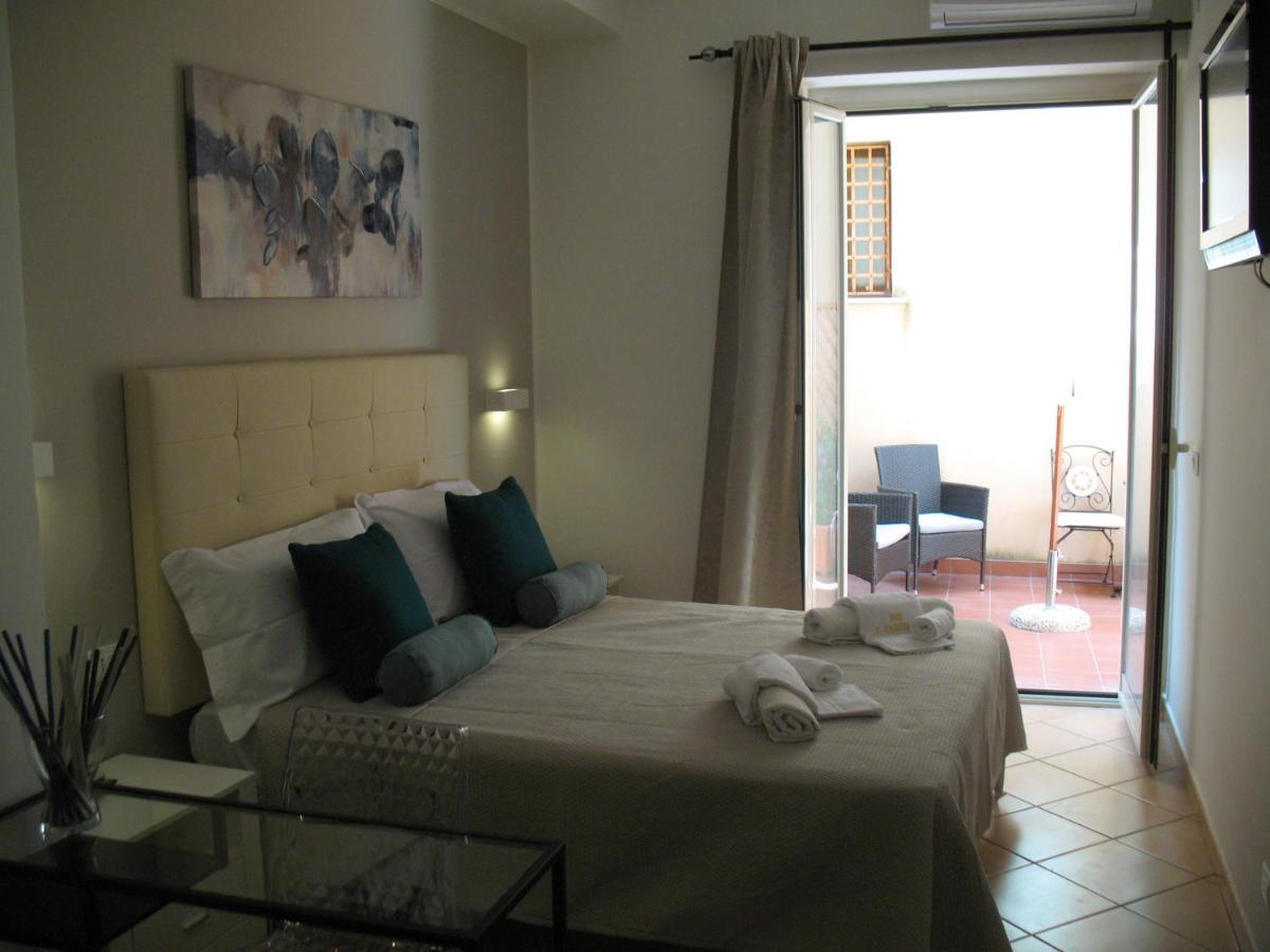 Bed&Bed Tommaso Fazzello Only Rooms Taormina Kültér fotó