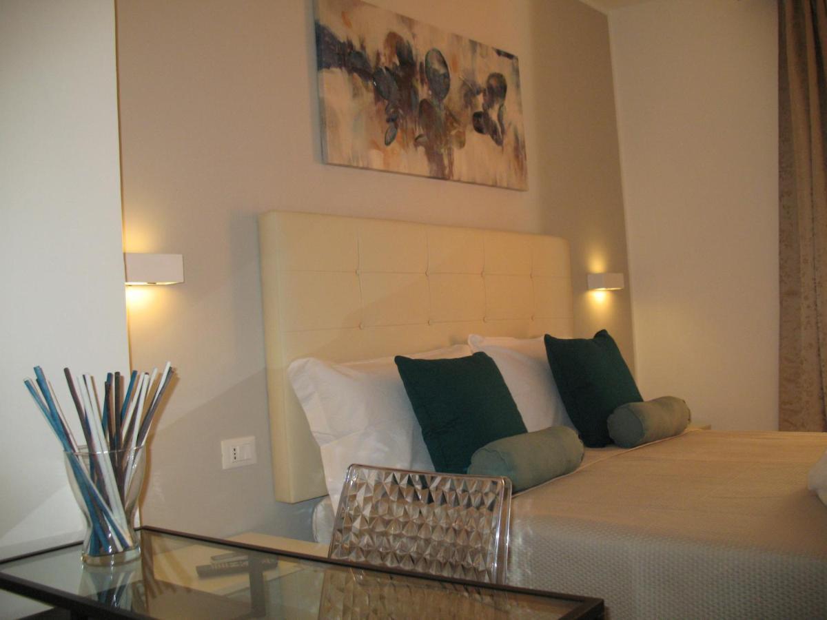 Bed&Bed Tommaso Fazzello Only Rooms Taormina Kültér fotó