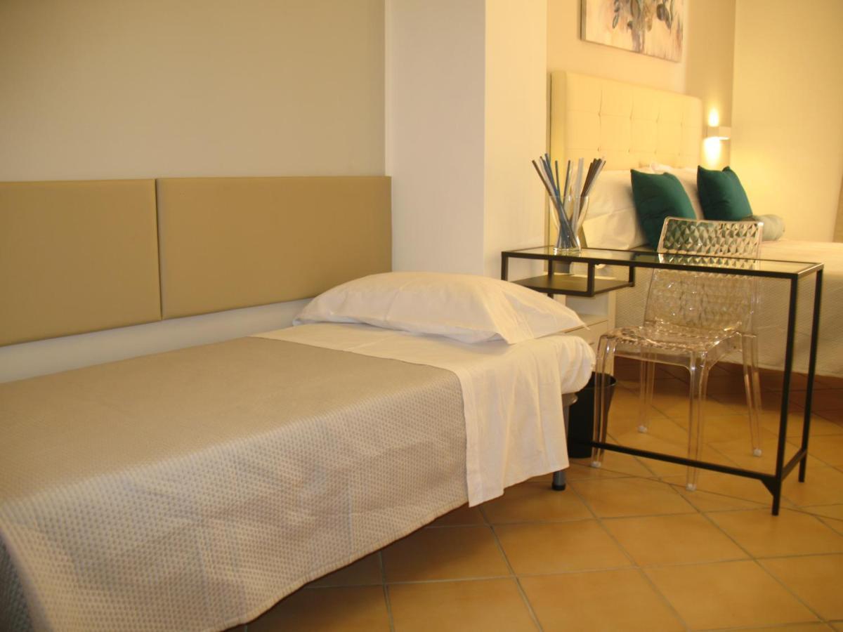 Bed&Bed Tommaso Fazzello Only Rooms Taormina Kültér fotó