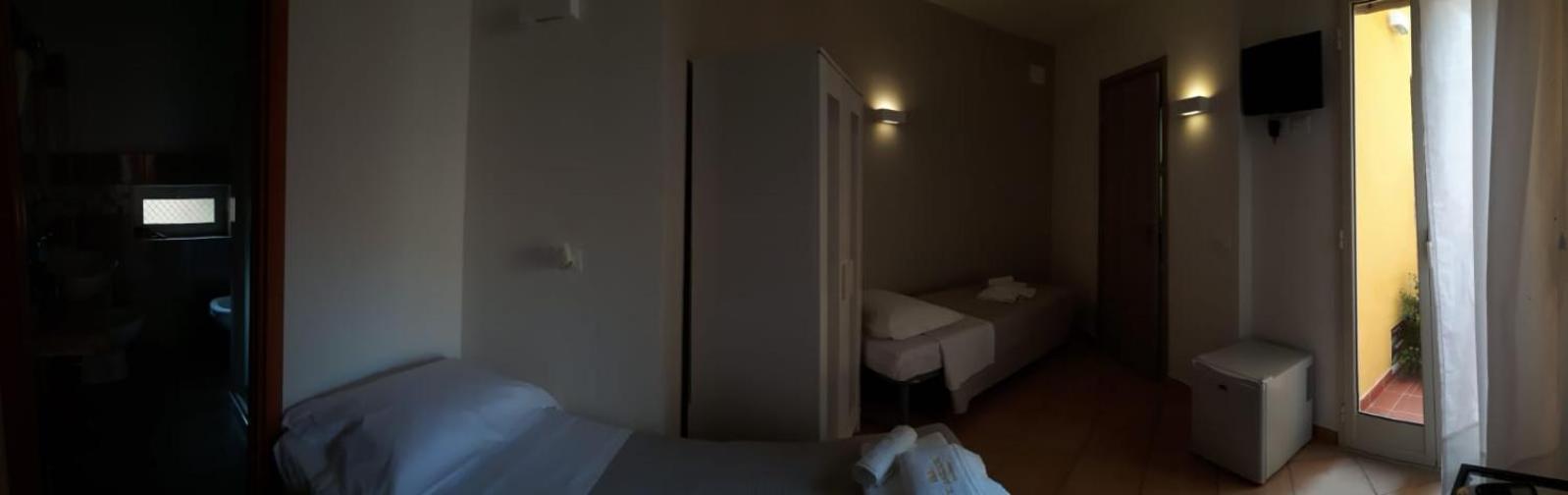 Bed&Bed Tommaso Fazzello Only Rooms Taormina Szoba fotó